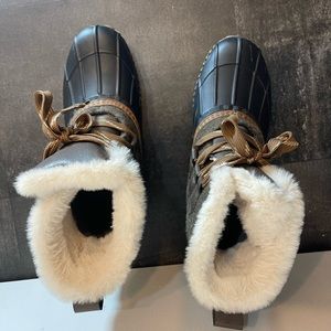 women’s winter duck boots